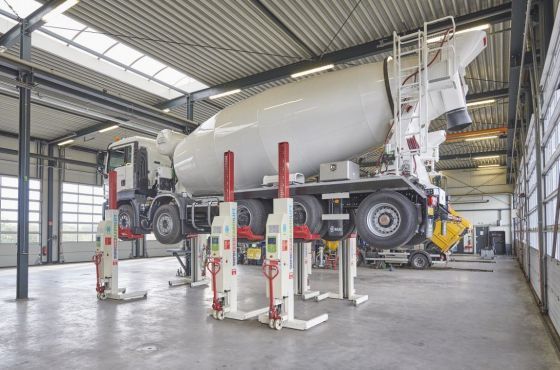 Video how to operate mobile column vehicle lifts 